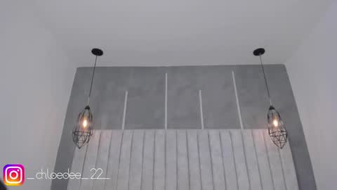 Chloe online show from March 8, 2025, 11:48 am