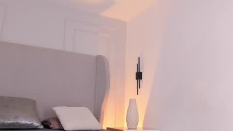 Chloe online show from January 5, 2026, 5:27 pm