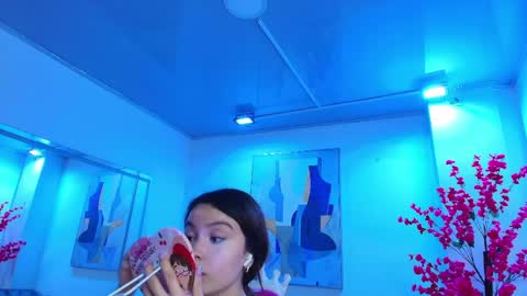 Chloe online show from March 31, 2026, 11:10 am