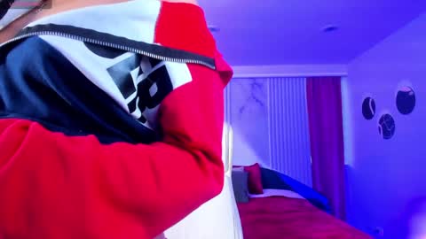 Chloe online show from January 31, 2025, 6:25 pm