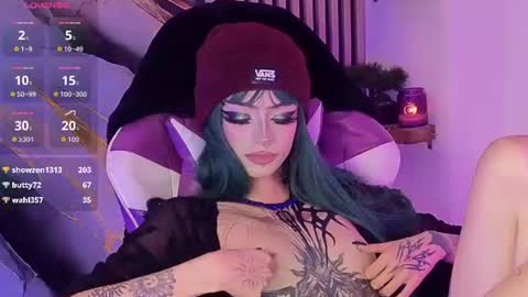 chloe_jacksonn online show from July 28, 2026, 8:52 pm