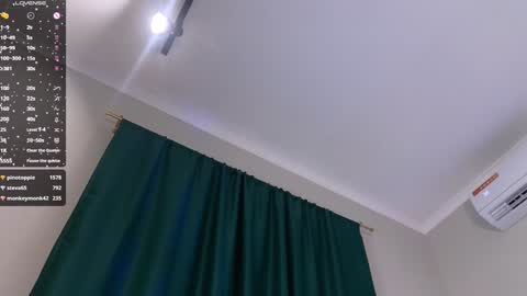 Chloe online show from December 26, 2024, 8:50 am