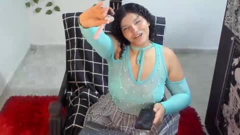 Snapshot of chloe_kisses chatting on October 28, 2025, 11:47 am chloe_kisses online show from October 28, 2025, 11:47 am