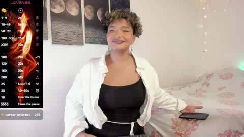 chloe_kisses online show from June 2, 2026, 11:23 am