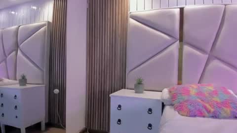 Chloe online show from July 28, 2026, 3:21 pm