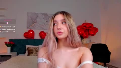 Chloe Lov GTM2 Mon Tue Thu Sat Sun 0400am - 1030m online show from February 13, 2025, 4:22 am