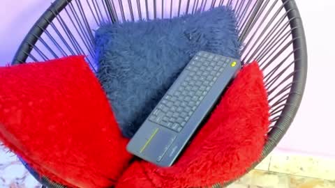 chloe online show from January 8, 2025, 4:44 pm