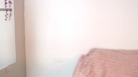 chloe_peach_ online show from May 27, 2026, 12:46 pm