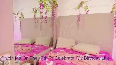 chloe_peach_ online show from July 28, 2026, 8:52 pm
