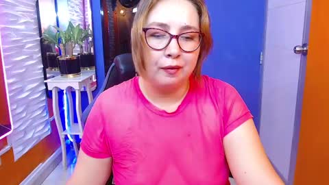 Snapshot of chloe_prg chatting on March 12, 2025, 3:51 pm chloe_prg online show from March 12, 2025, 3:51 pm