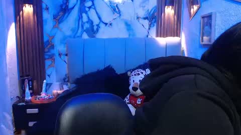 chloe_smith5 online show from February 20, 2026, 1:22 pm