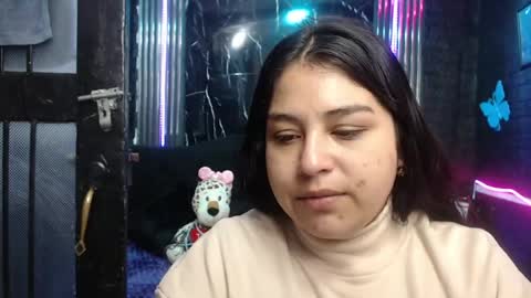 chloe_smith5 online show from June 29, 2026, 1:11 pm