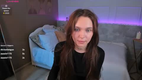Chloe online show from July 9, 2026, 6:39 am