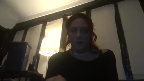 Snapshot of chloe_vern chatting on June 4, 2026, 12:05 am chloe_vern online show from June 4, 2026, 12:05 am
