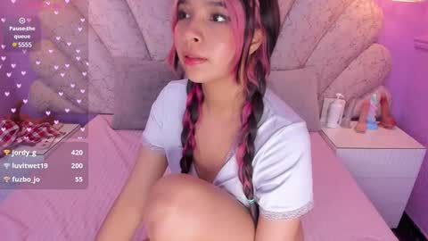   online show from December 12, 2024, 2:48 am