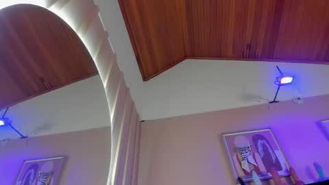   online show from December 20, 2025, 7:32 pm