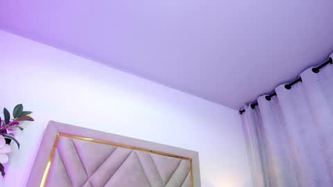 chloe_wilson7 online show from October 17, 2025, 1:53 am