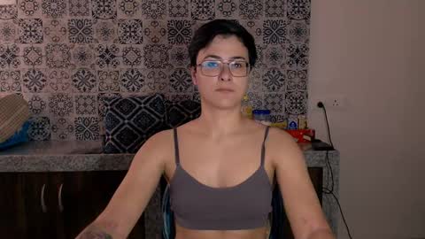 Snapshot of chloe_x_ chatting on February 10, 2025, 9:47 am Eva and Sandra online show from February 10, 2025, 9:47 am