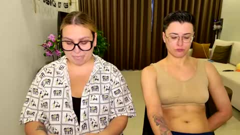 Snapshot of chloe_x_ chatting on April 19, 2026, 10:36 am Eva and Sandra online show from April 19, 2026, 10:36 am