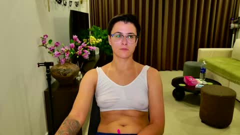 Snapshot of chloe_x_ chatting on May 31, 2026, 6:09 pm Eva and Sandra online show from May 31, 2026, 6:09 pm