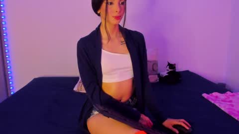 Snapshot of chloeaddamss chatting on June 1, 2026, 4:36 am 3 online show from June 1, 2026, 4:36 am