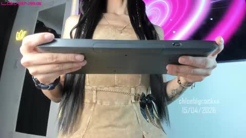 Im Chloe    independent account      online show from April 16, 2026, 3:40 am