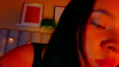 C H L O E  online show from February 21, 2026, 11:33 am