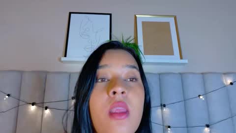 C H L O E  online show from March 2, 2026, 5:08 am