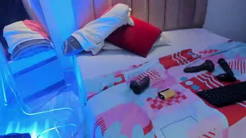 chloemilly2 online show from July 23, 2026, 1:58 am