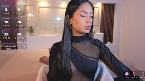 Chloe Moon online show from October 1, 2025, 5:02 am