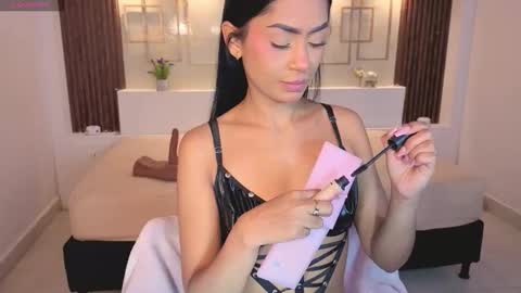 Chloe Moon online show from October 12, 2025, 12:26 pm