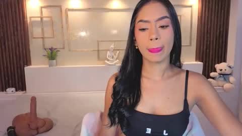 Chloe Moon online show from October 26, 2025, 12:22 pm