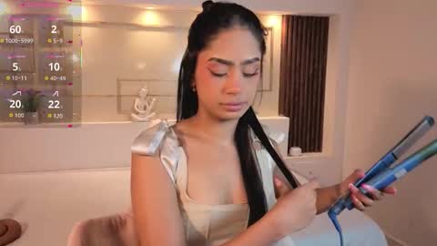 Chloe Moon online show from November 20, 2025, 11:43 am