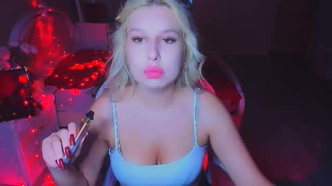 ChloeRicci online show from October 15, 2025, 10:37 am