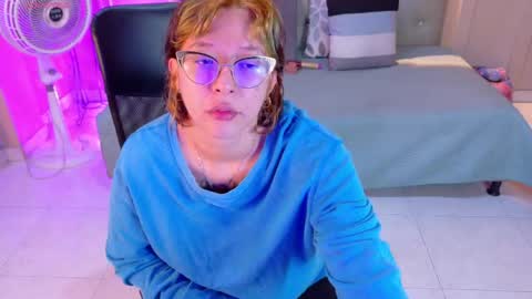 Chloe rosse online show from June 7, 2026, 1:15 pm