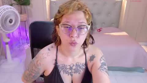 Chloe rosse online show from June 28, 2026, 1:17 pm