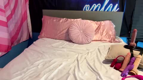 Chloes Big Boobs online show from December 9, 2024, 6:12 am