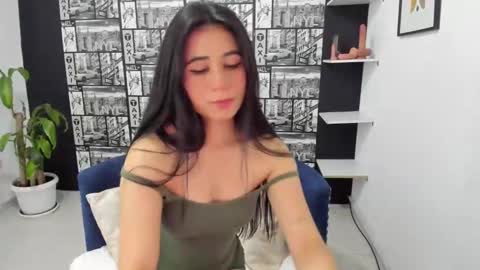 ChloeTurner  online show from March 6, 2025, 1:03 pm