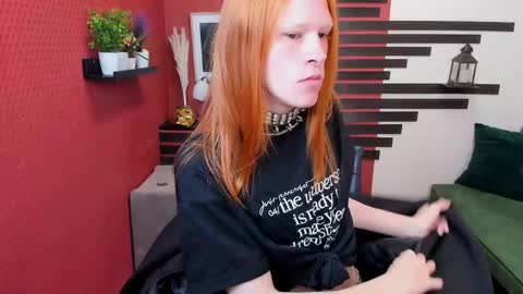 Chloe online show from September 28, 2025, 10:31 am