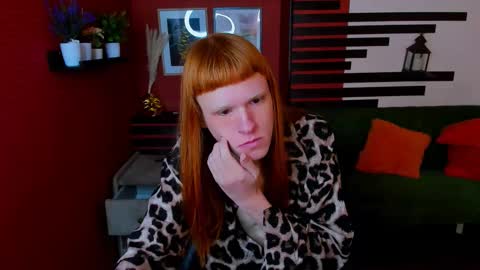 Chloe online show from December 19, 2025, 12:56 pm