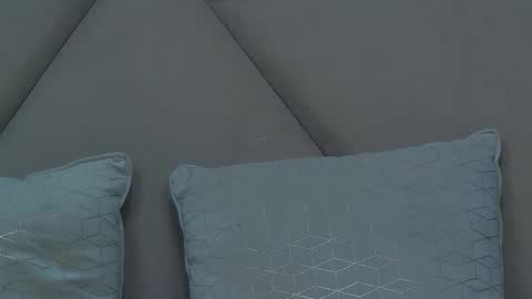 Chloe Vee online show from September 13, 2025, 4:01 am