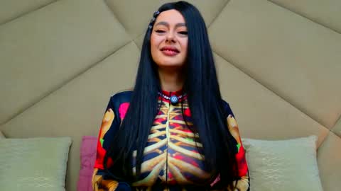 Chloe Vee online show from March 25, 2026, 6:19 am