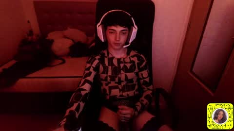 Snapshot of chloevenommm chatting on July 2, 2026, 2:44 am chloevenommm online show from July 2, 2026, 2:44 am