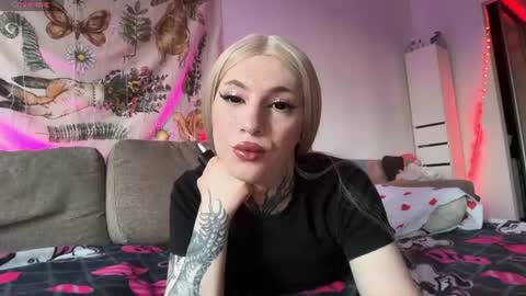 Chloe INDEPENDENT MODEL online show from July 19, 2026, 6:11 pm
