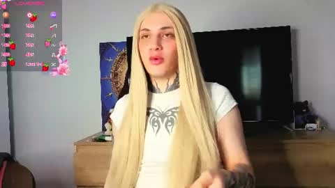 Chloe INDEPENDENT MODEL online show from July 25, 2026, 3:53 pm
