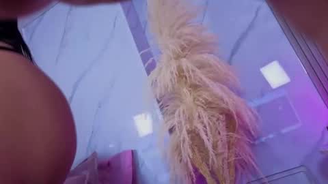 Chlooe online show from April 9, 2026, 1:38 am