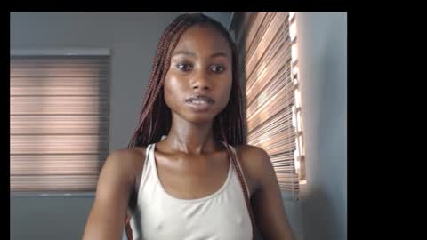 choco_petitqueen online show from January 18, 2026, 2:43 pm