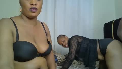 Snapshot of choco_violet chatting on February 11, 2025, 6:33 pm VIOLET online show from February 11, 2025, 6:33 pm