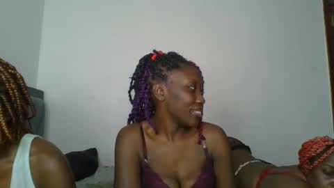 chocobear22 online show from November 9, 2025, 5:33 pm