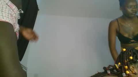 chocobear22 online show from November 17, 2025, 10:54 am